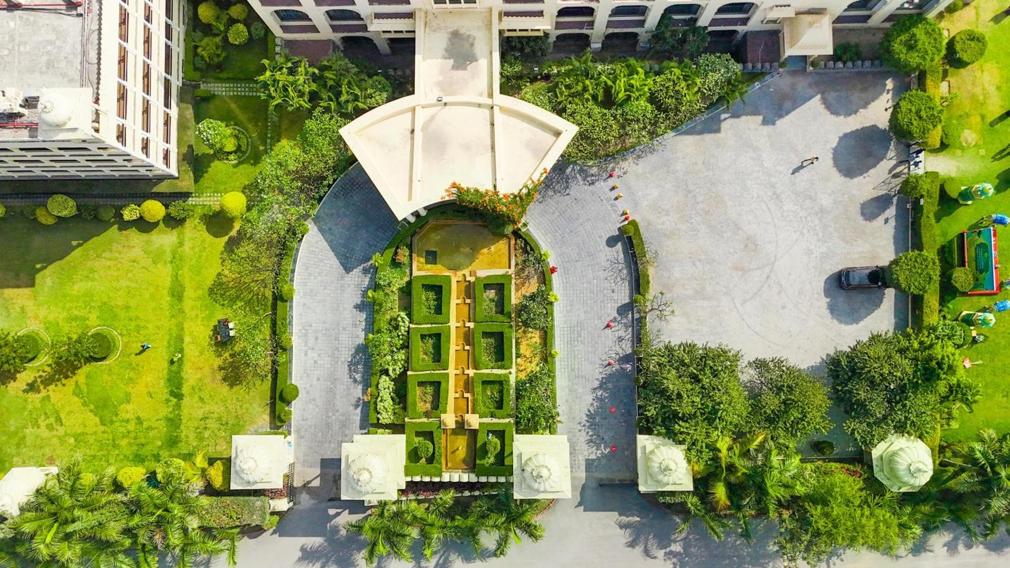 Hotel Club Mahindra Udaipur Exterior foto