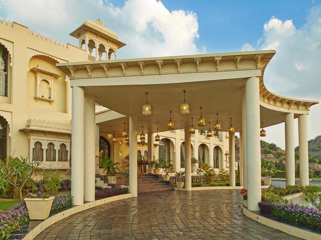 Hotel Club Mahindra Udaipur Exterior foto